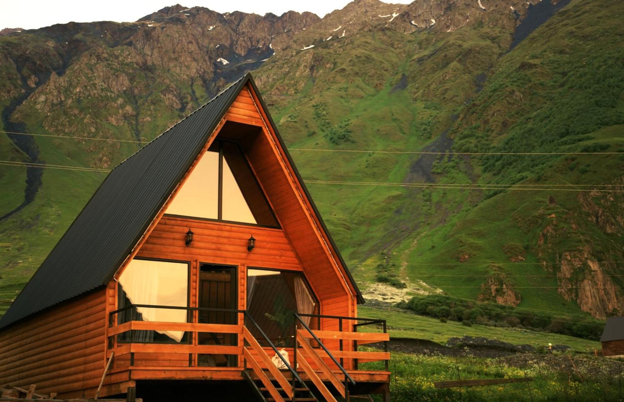 Апартаменты Kazbegi Folk Экстерьер фото
